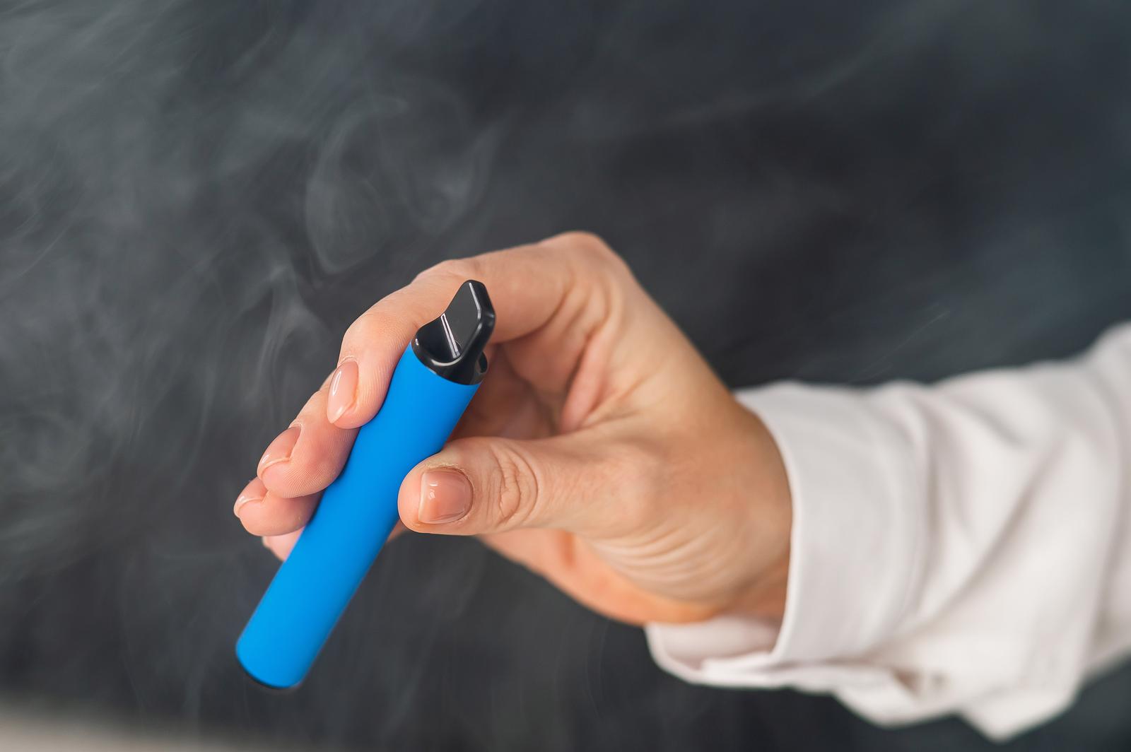 Discover The Truth: Can A Dentist Tell If You Vape?