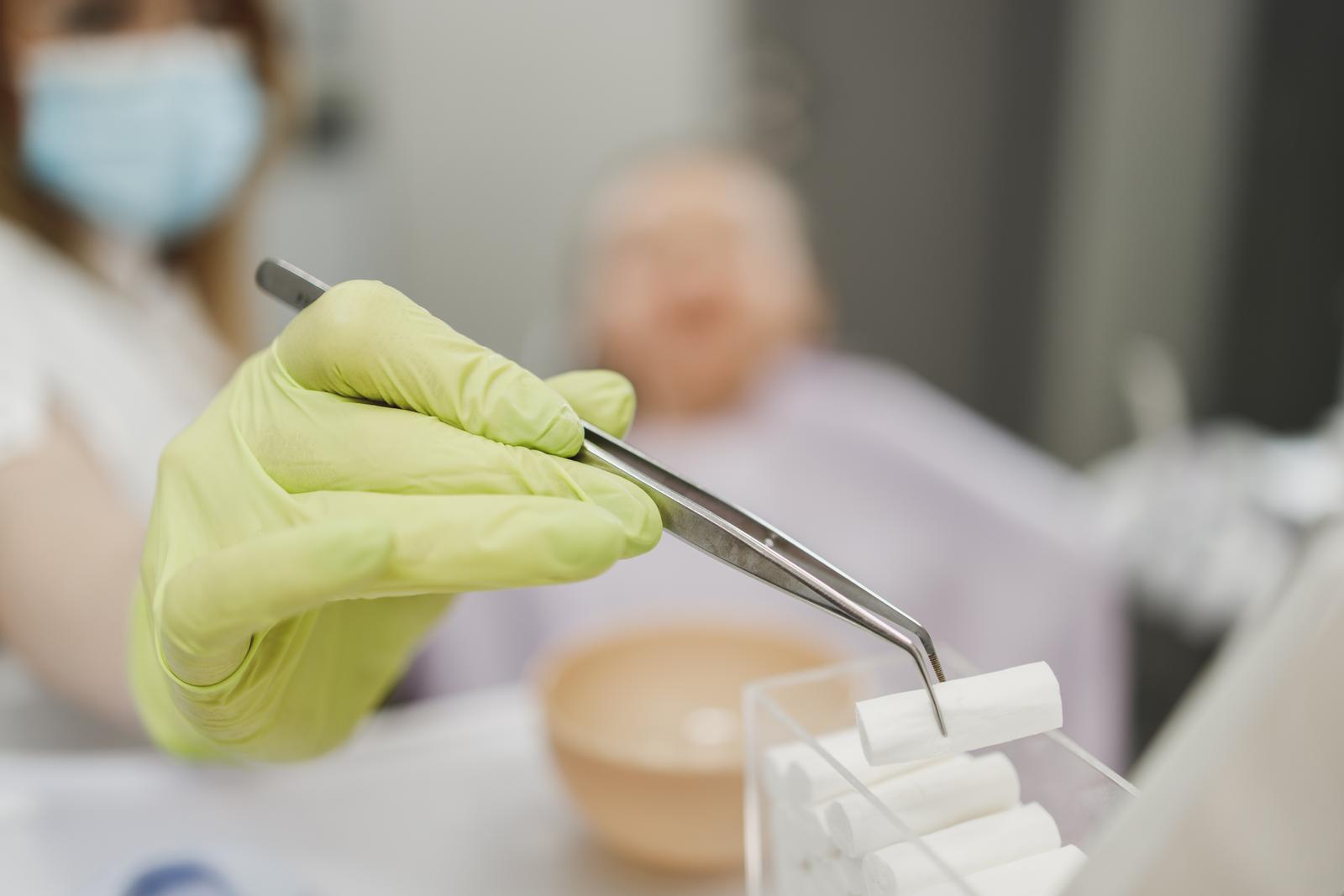 Dentist Surgeon Vs  General Dentist: What’s The Difference?