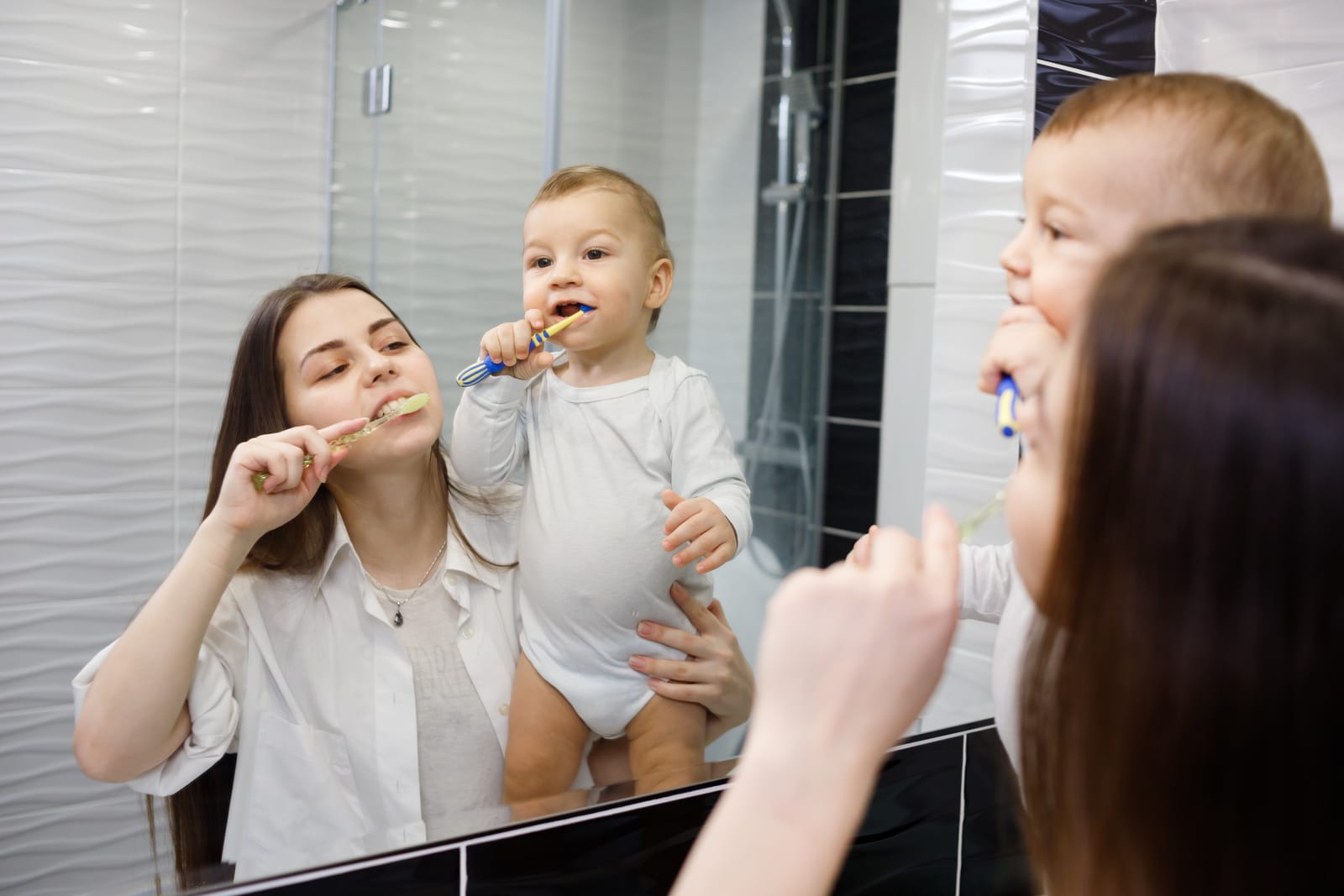 First Toothbrush Tips: When To Start And What To Know