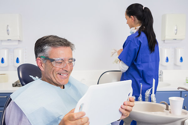When to Repair a Partial Denture for One Missing Tooth from St. George Dental Care in St George, UT